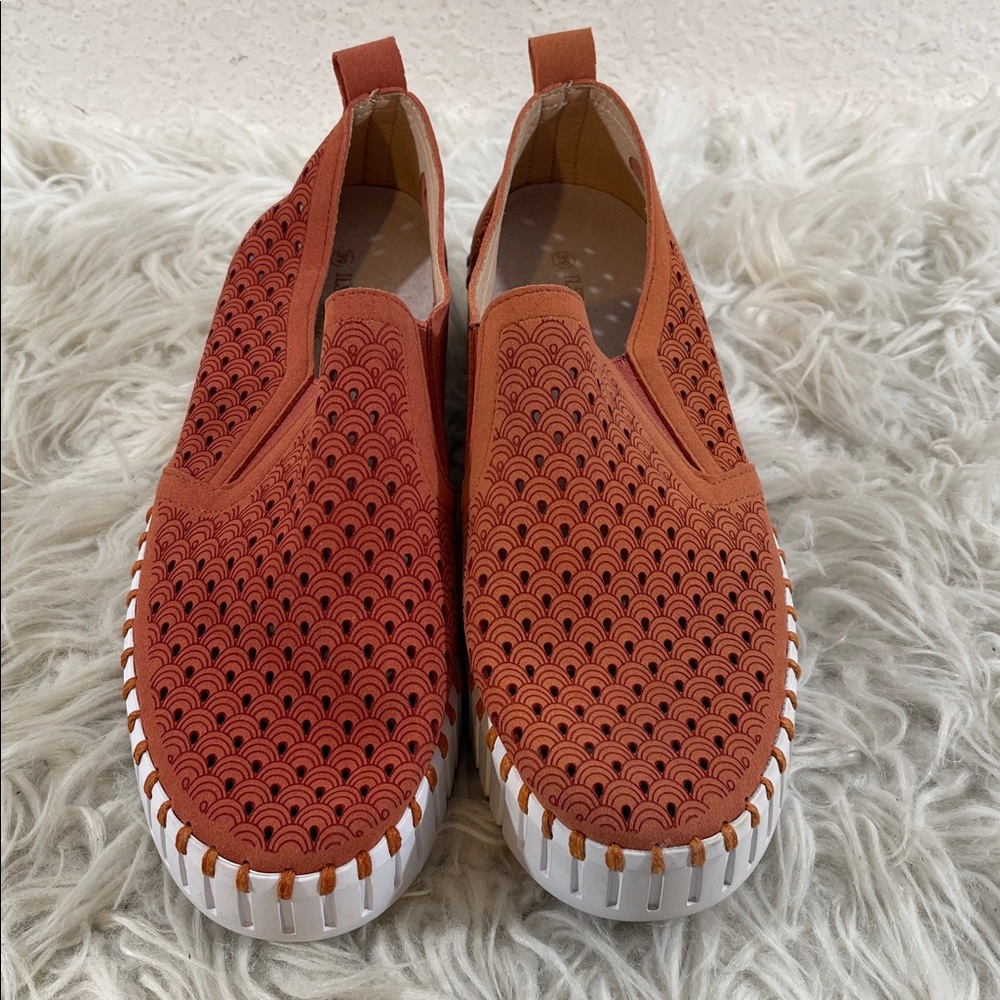 Ilse Jacobsen Perforated Slip-On Sneaker Size 39 (9)